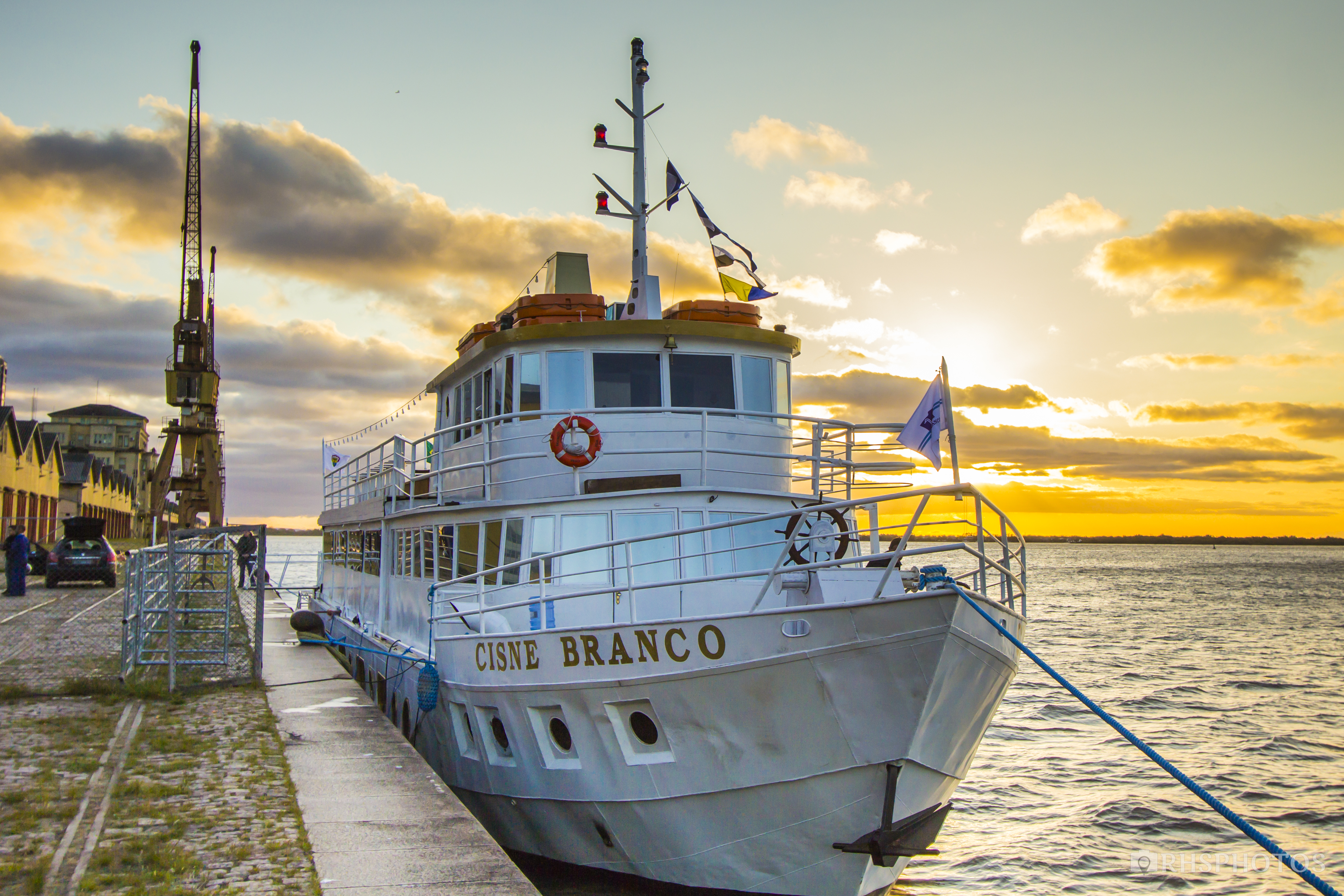 Barco Cisne Branco